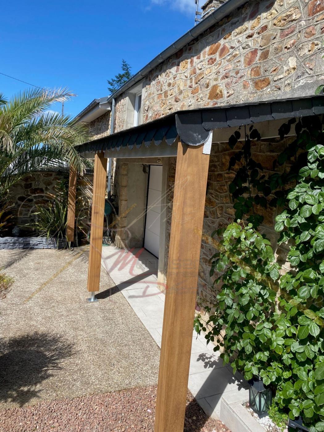 Rénovation poteaux préau